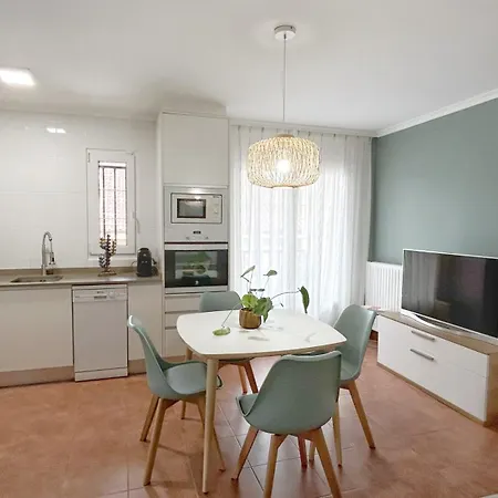 Comillas Bº Casasola - Residencial Lagos Azules - Netflix, Prime, Wifi & Free Indoor Parking Exterior photo