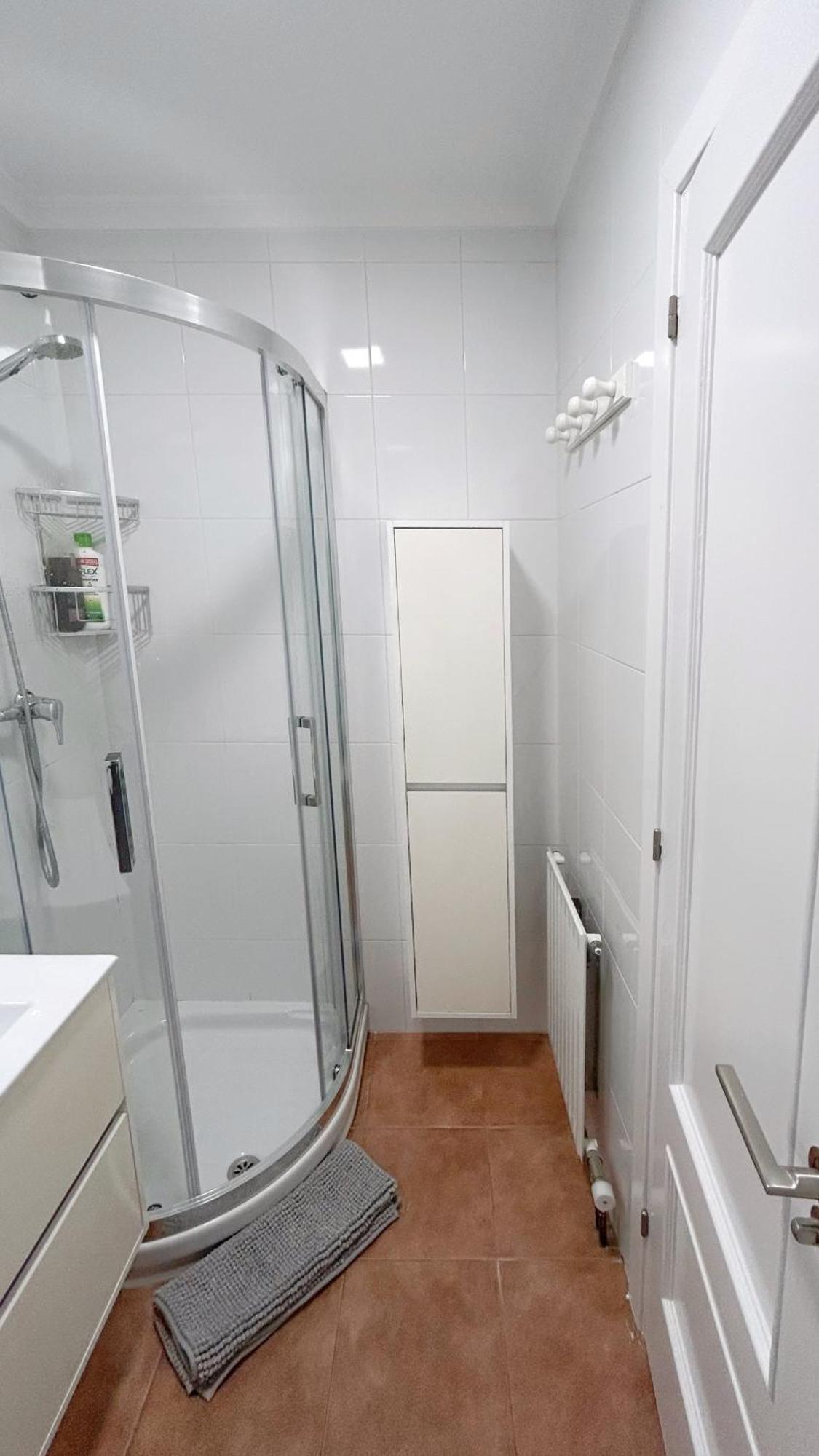 Comillas Bº - Residencial Lagos Azules - Netflix, Prime, Wifi & Free Indoor Parking
