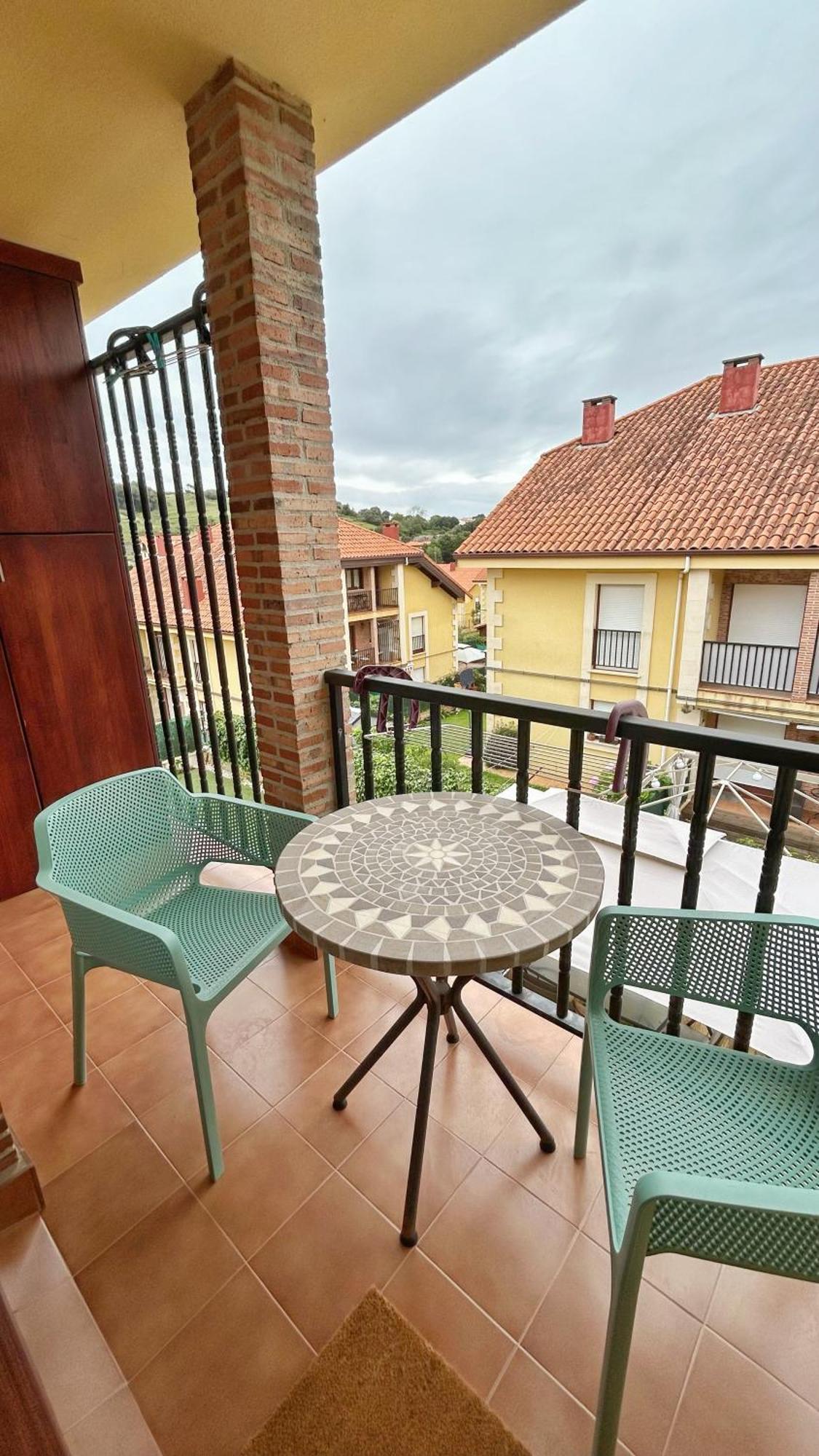 Comillas Bº - Residencial Lagos Azules - Netflix, Prime, Wifi & Free Indoor Parking Apartment