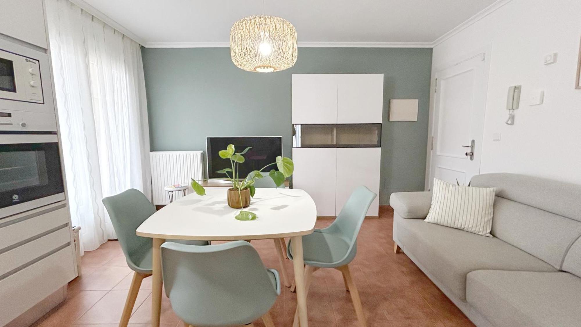Comillas Bº - Residencial Lagos Azules - Netflix, Prime, Wifi & Free Indoor Parking