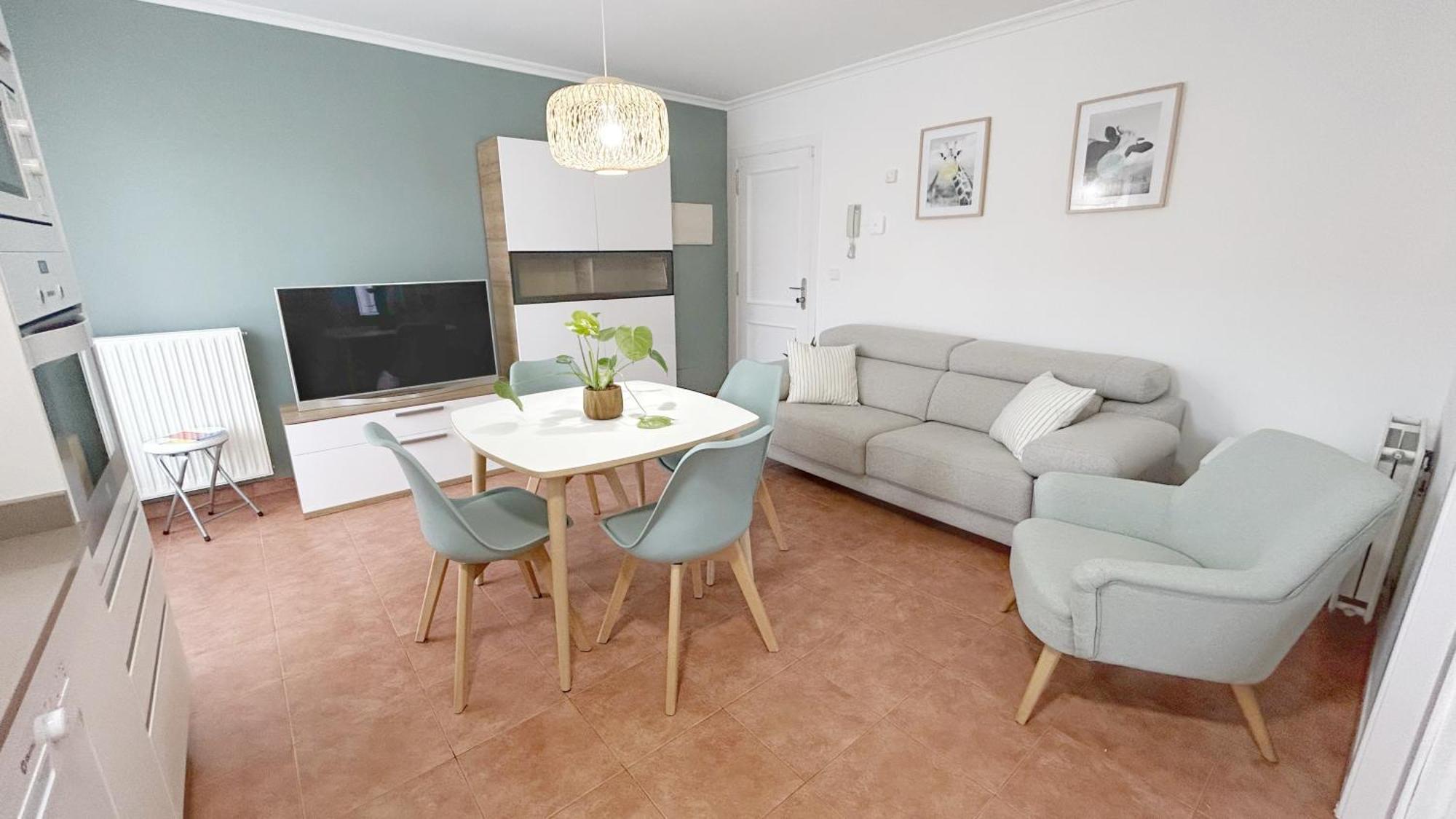 Apartment Comillas Bº - Residencial Lagos Azules - Netflix, Prime, Wifi & Free Indoor Parking Casasola