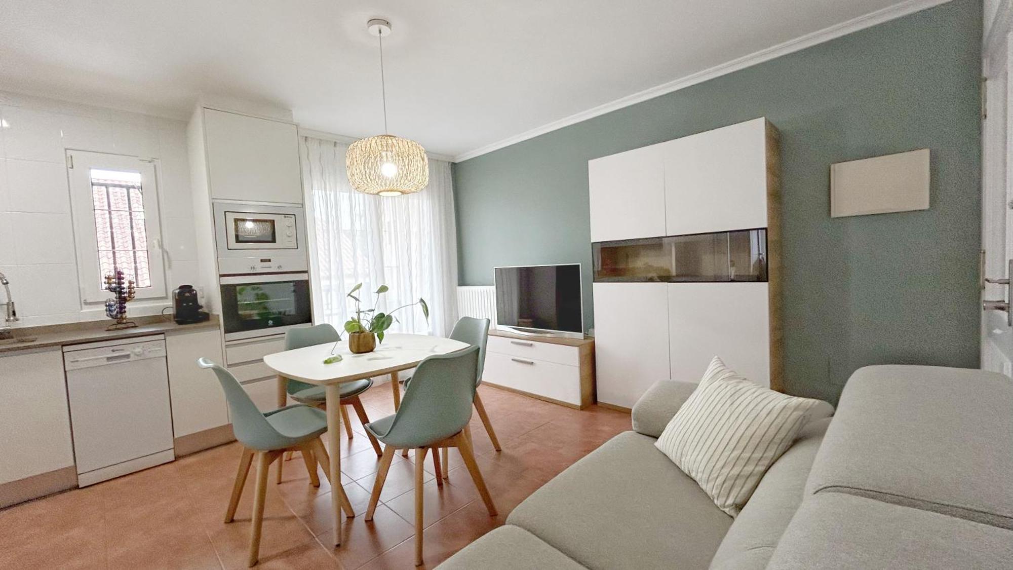 Comillas Bº - Residencial Lagos Azules - Netflix, Prime, Wifi & Free Indoor Parking